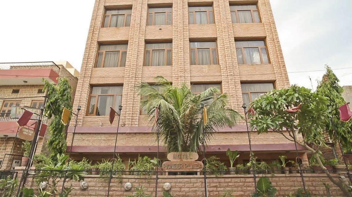 Oyo 9900 Hotel Pioneer Plaza Jodhpur  Exterior foto
